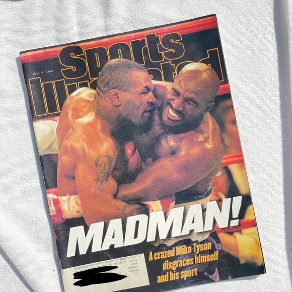 Mike Tyson vs HolyField Sports Illustrated 7/7/97 - Picture 1 of 3